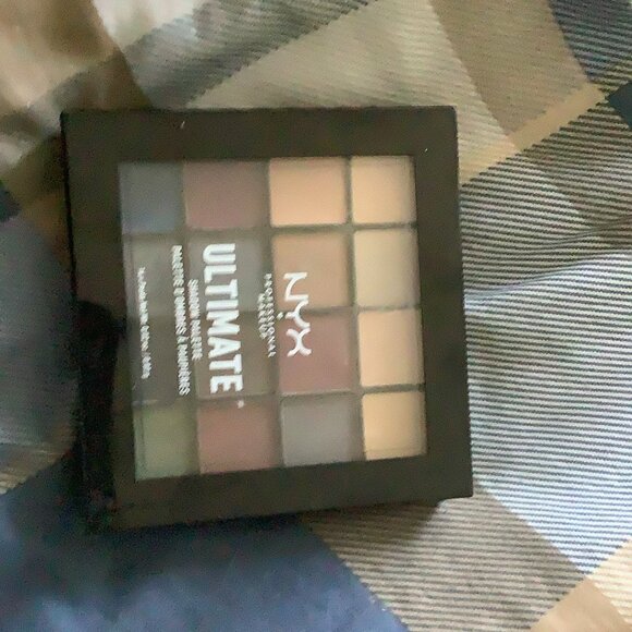 NYX Eye Shadow New in Box - Picture 1 of 2